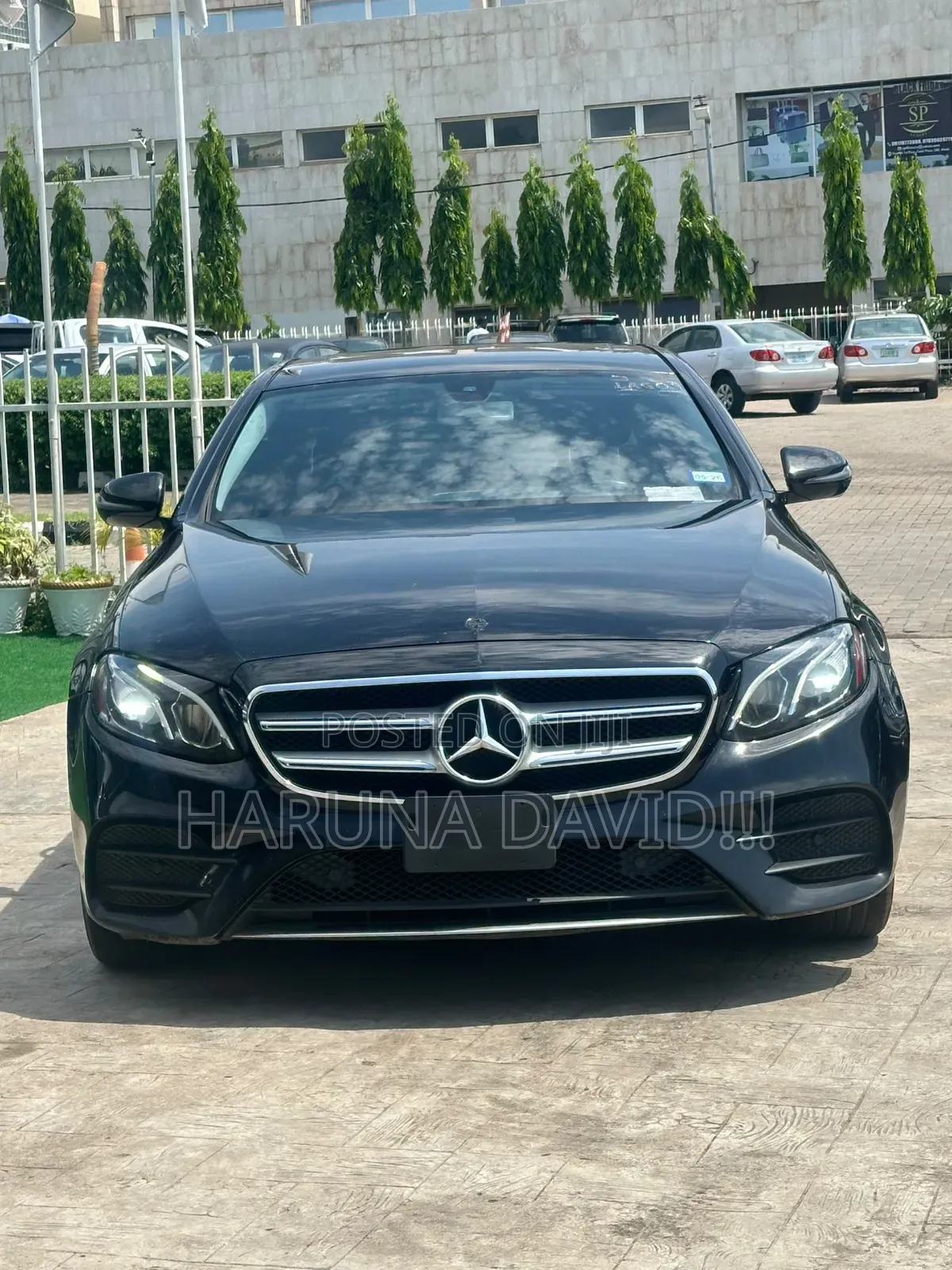 Mercedes-Benz E300 2018 Black