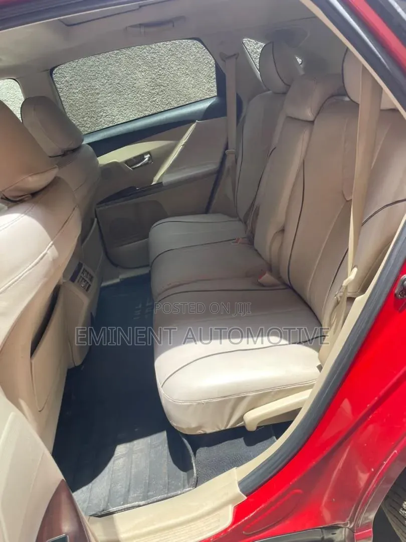 Toyota Venza XLE 2011 Red