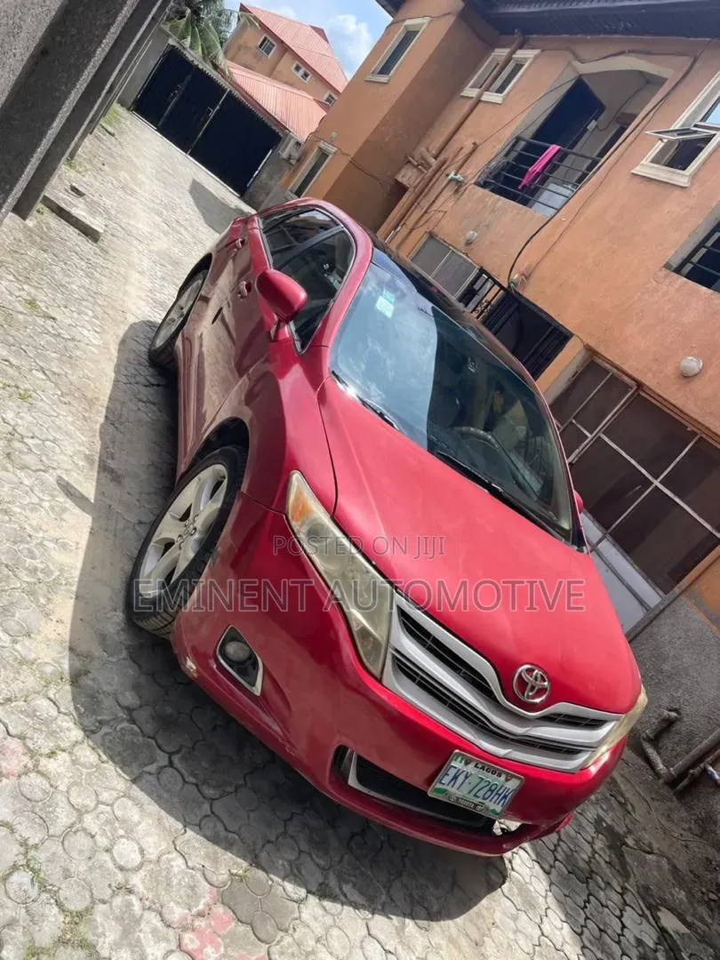 Toyota Venza XLE 2011 Red
