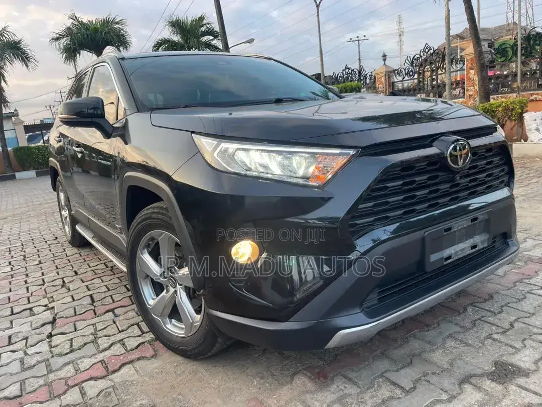 Toyota RAV4 XLE Premium AWD 2020 Black
