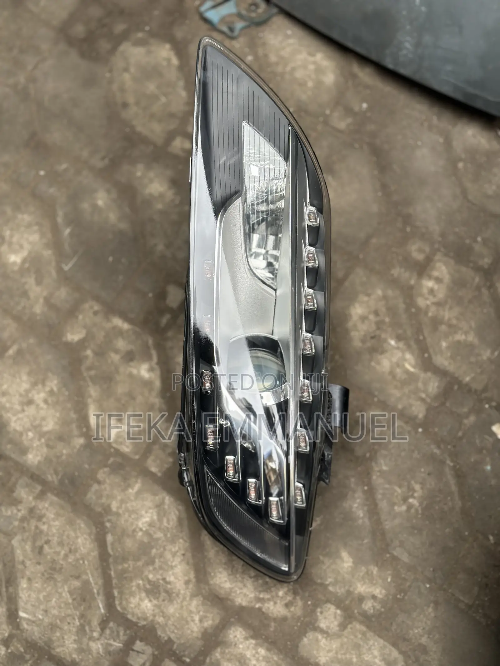 Headlights Audi Q7 2013