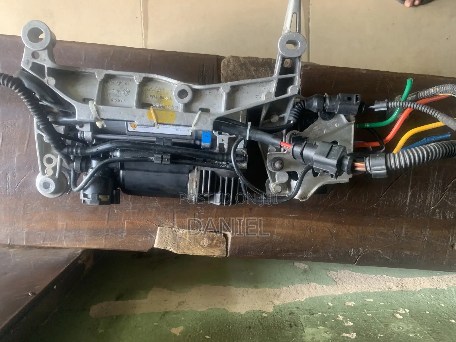 Balloon Pump for Audi Q8,Q7(2018)Lamborghini,Bentley and Rolls Royce