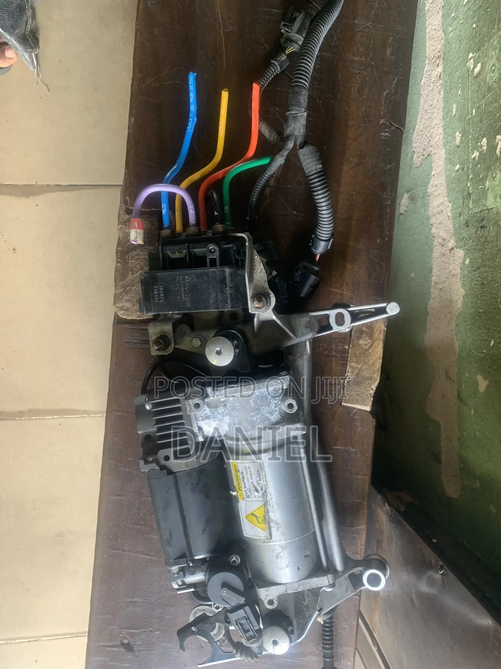 Balloon Pump for Audi Q8,Q7(2018)Lamborghini,Bentley and Rolls Royce