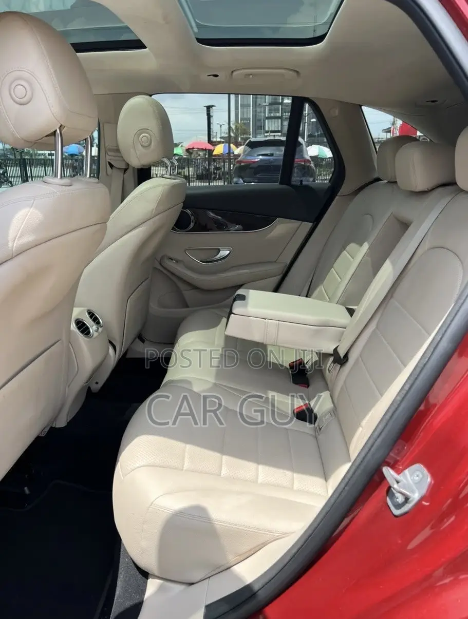 Mercedes-Benz GLC-Class 2021 Red