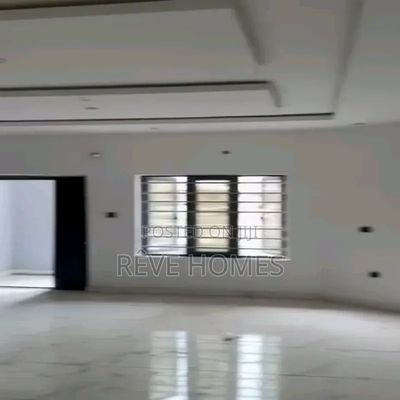 3bdrm Block of Flats in Ifako-Gbagada for sale
