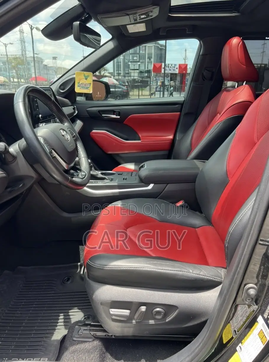 Toyota Highlander XSE 2021 Black