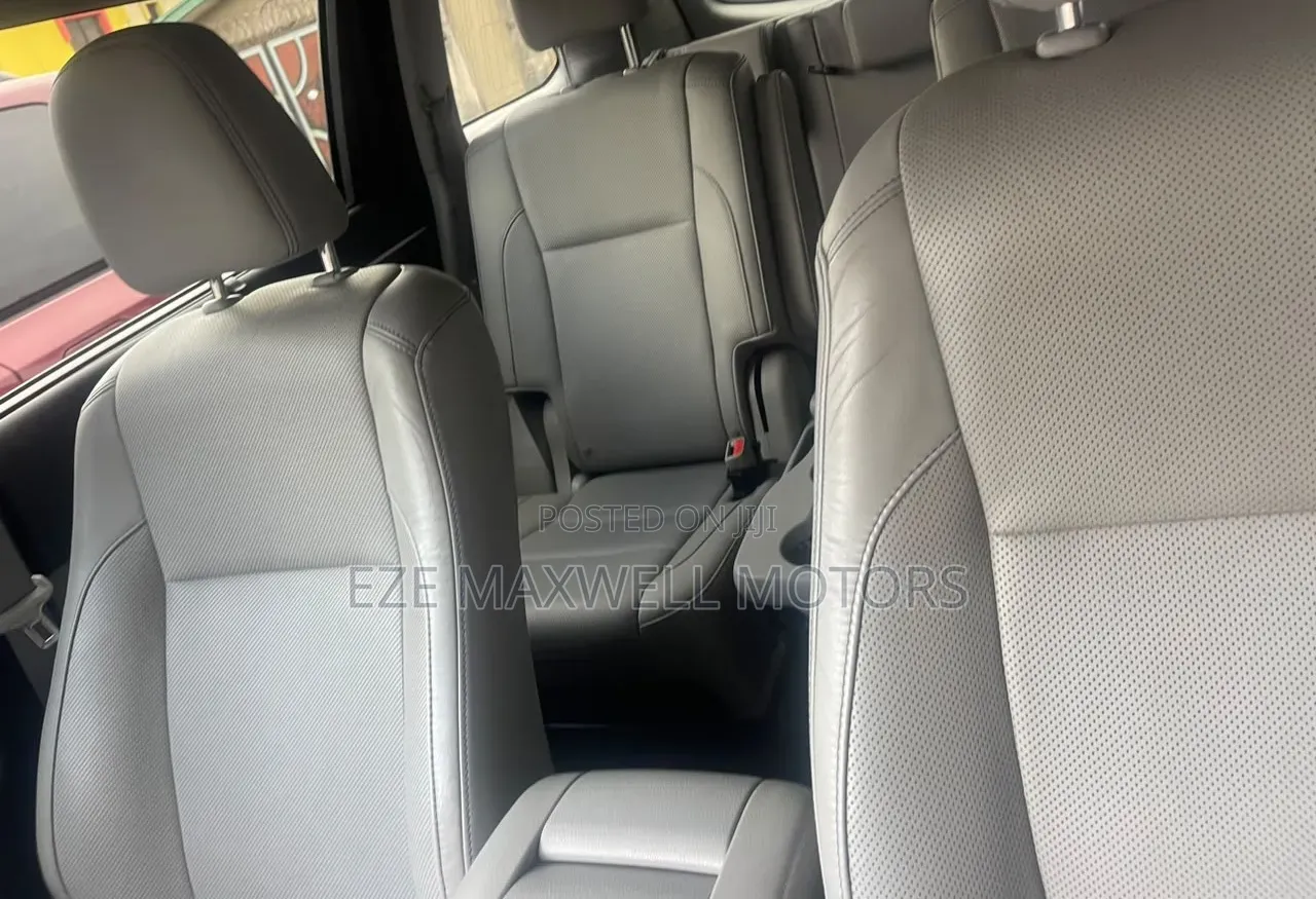 Toyota Highlander Limited V6 4x2 (3.5L 6cyl 6A) 2016 Silver