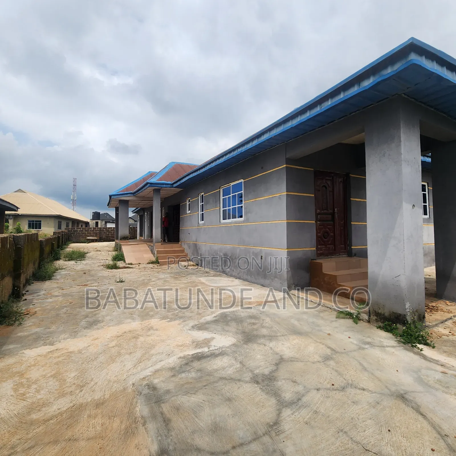 2bdrm Block of Flats in Ibadan Polytechnic/University for sale