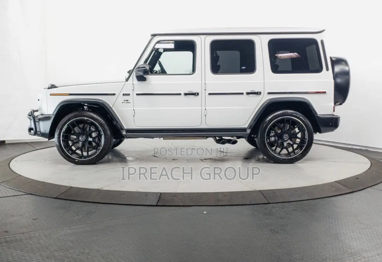 Mercedes-Benz G-Class 2025 White