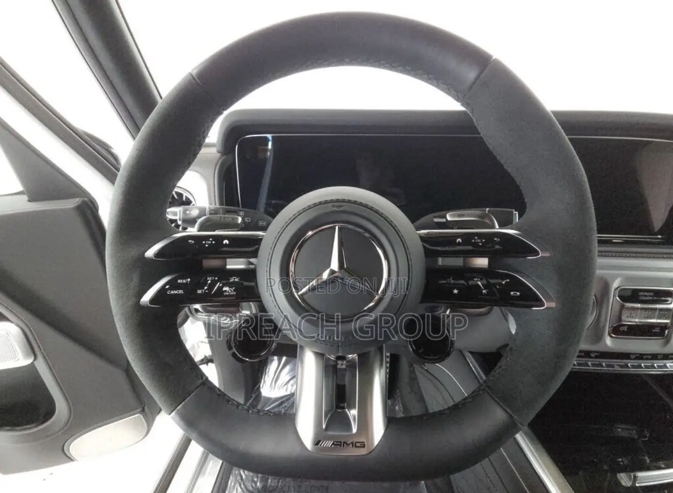 Mercedes-Benz G-Class 2025 White