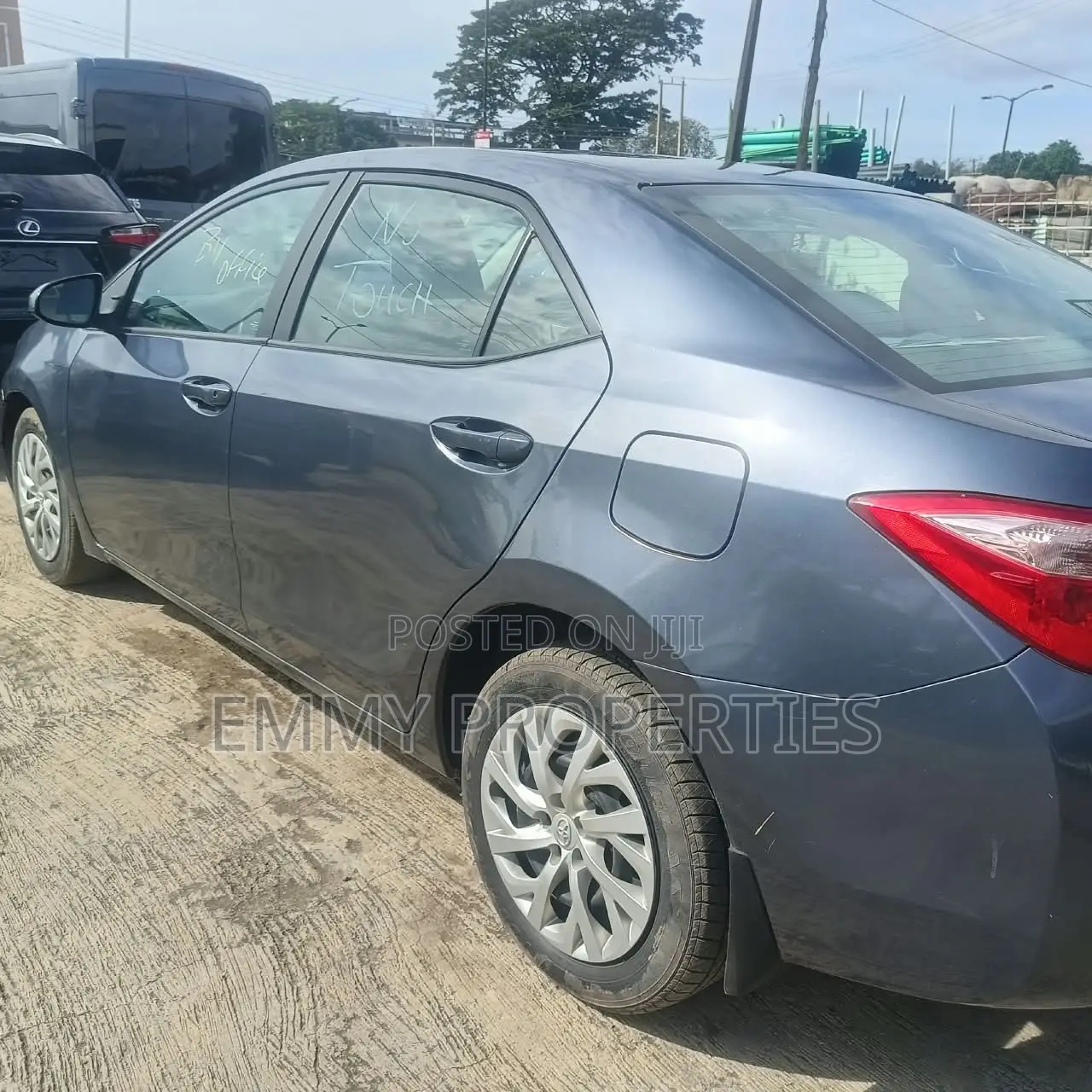 Toyota Corolla LE 4dr Sedan (1.8L 4cyl CVT) 2017 Gray