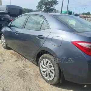 Toyota Corolla LE 4dr Sedan (1.8L 4cyl CVT) 2017 Gray