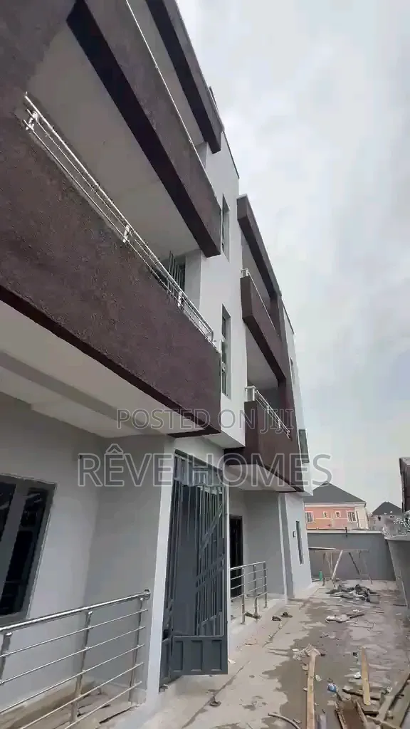 3bdrm Block of Flats in Ifako-Gbagada for sale