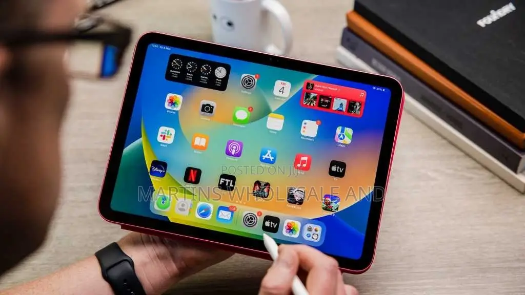 New Apple iPad (2025) 256 GB