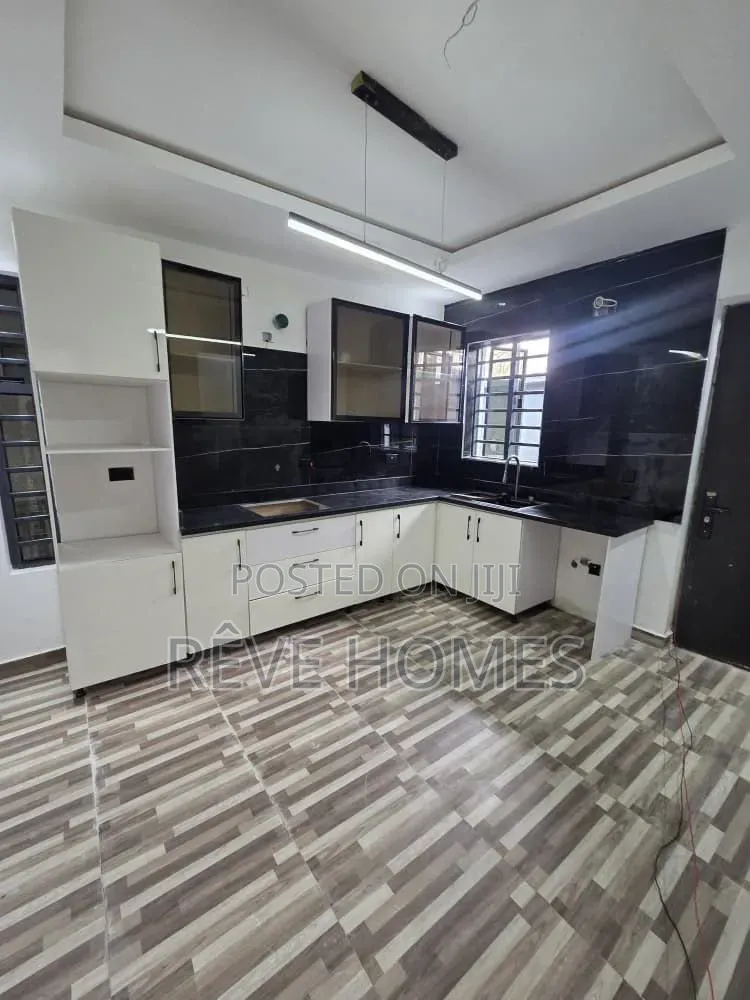 4bdrm Duplex in Opebi for sale