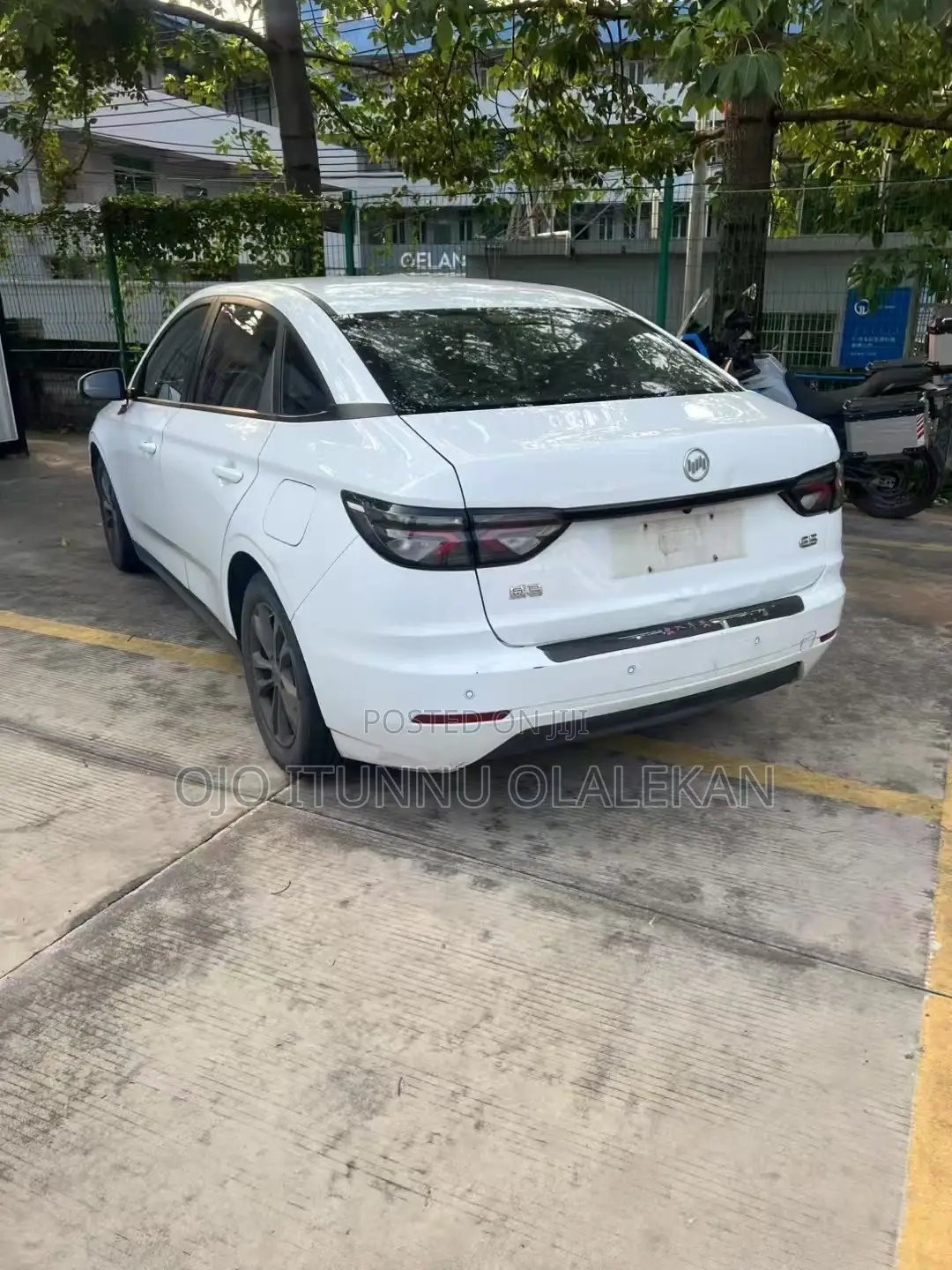 Car 2022 White