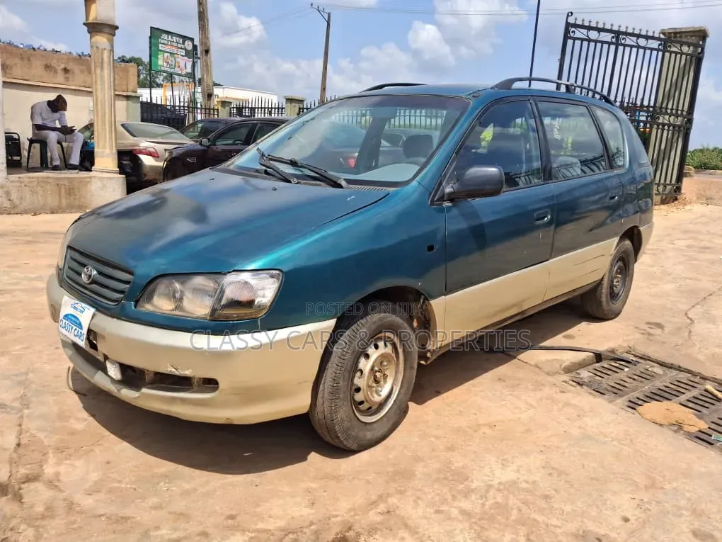 Toyota Picnic 2.0 FWD 2003 Green