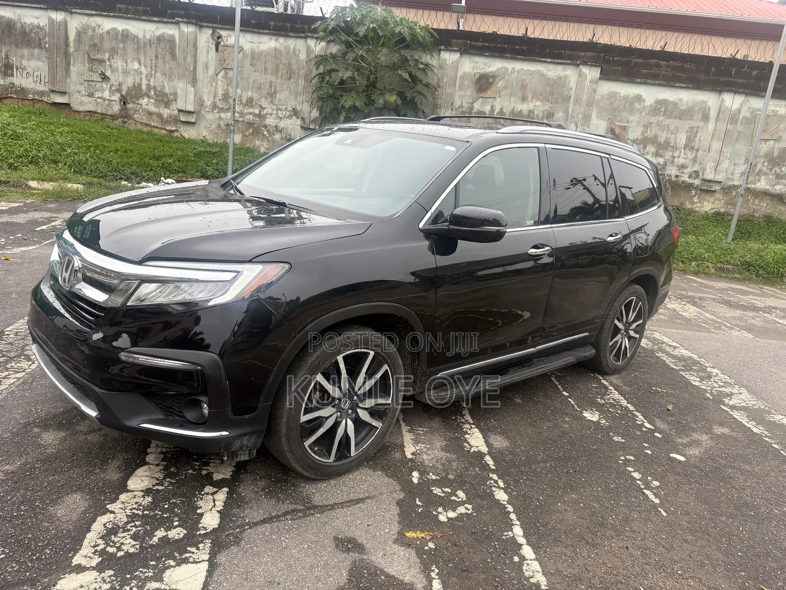 Honda Pilot Touring 8 Passenger AWD 2020 Black