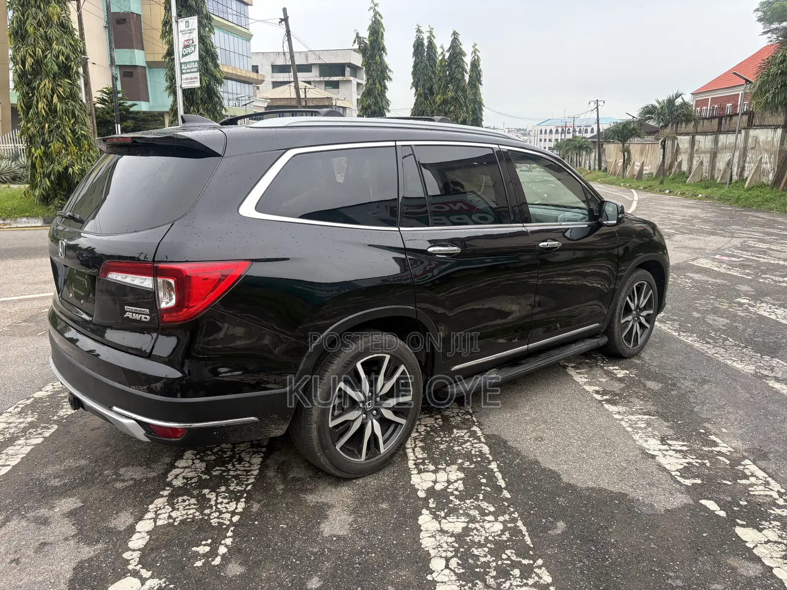 Honda Pilot Touring 8 Passenger AWD 2020 Black