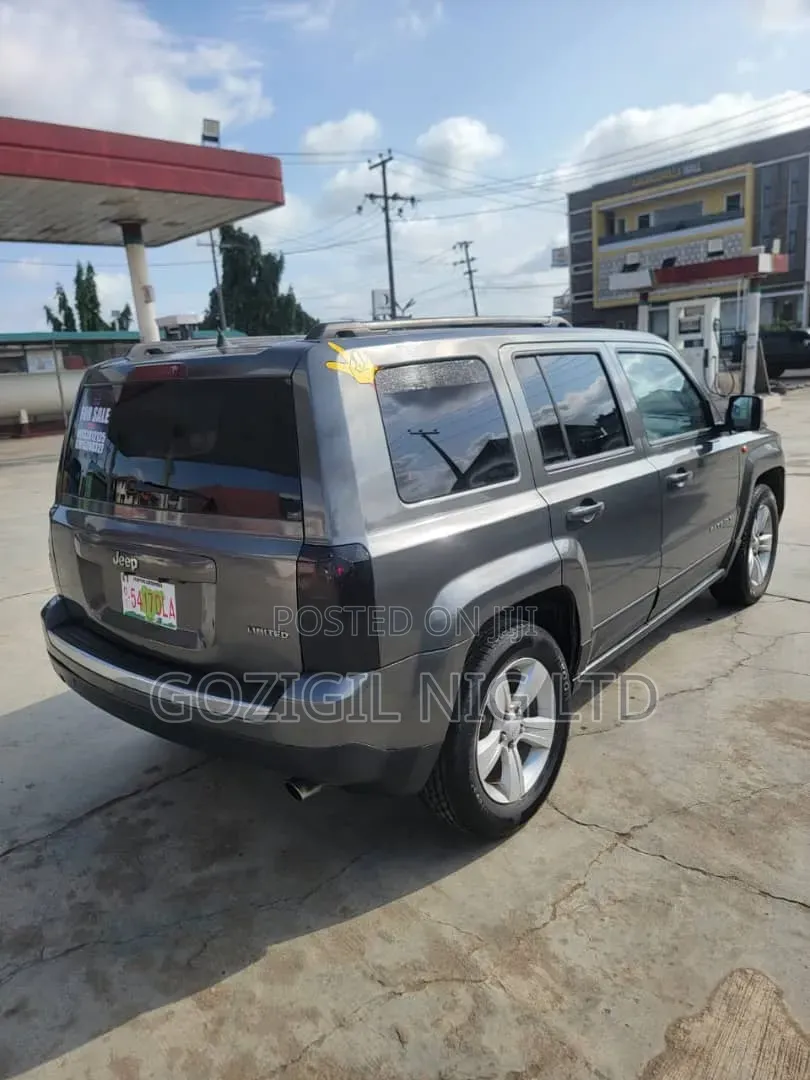Jeep Patriot 2012 Beige