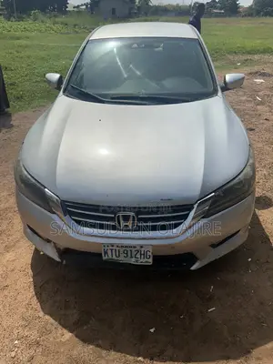 Honda Accord EX 4dr Sedan FWD (2.4L 4cyl 2A) 2013 Silver
