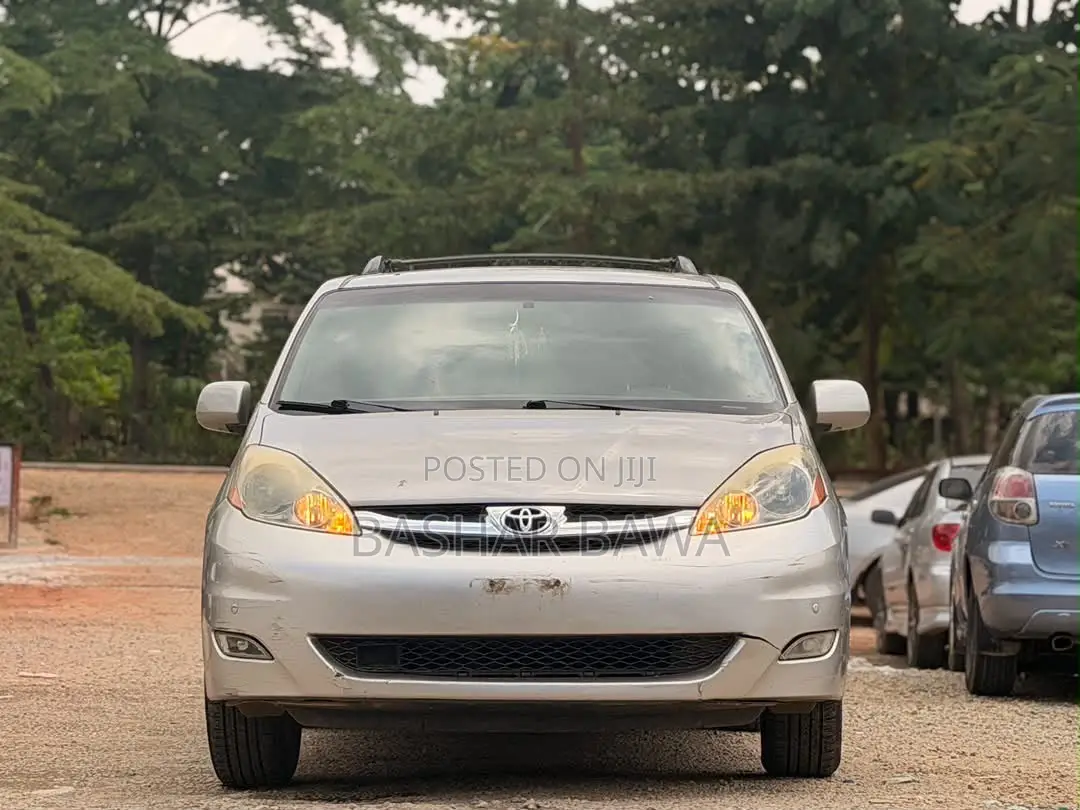 Toyota Sienna XLE Limited 2008 Gold