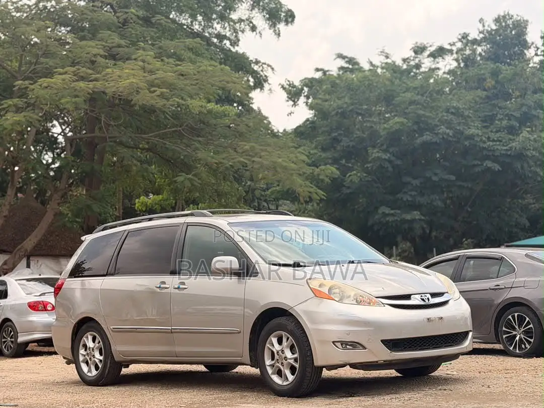 Toyota Sienna XLE Limited 2008 Gold