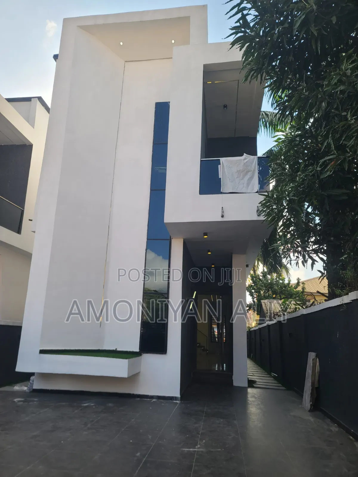 5bdrm Duplex in Thomas Estate Ajah for sale