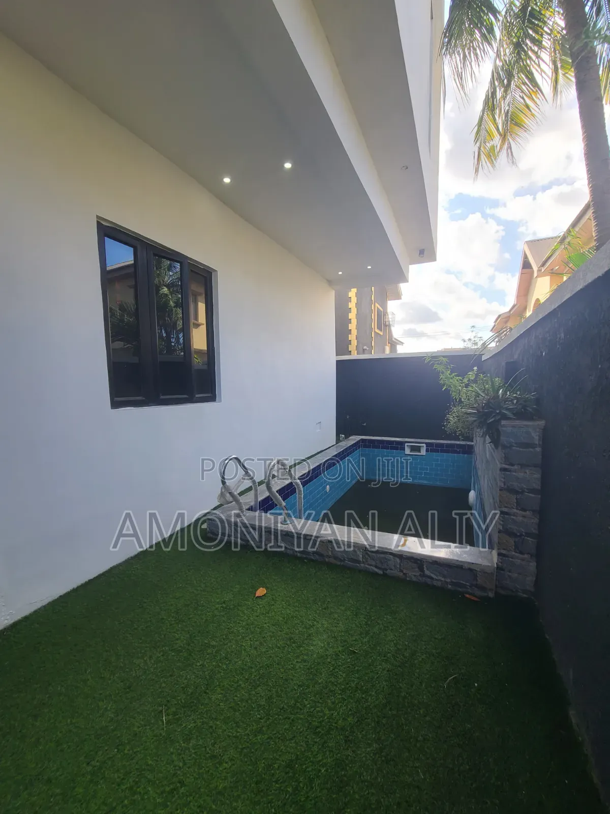 5bdrm Duplex in Thomas Estate Ajah for sale