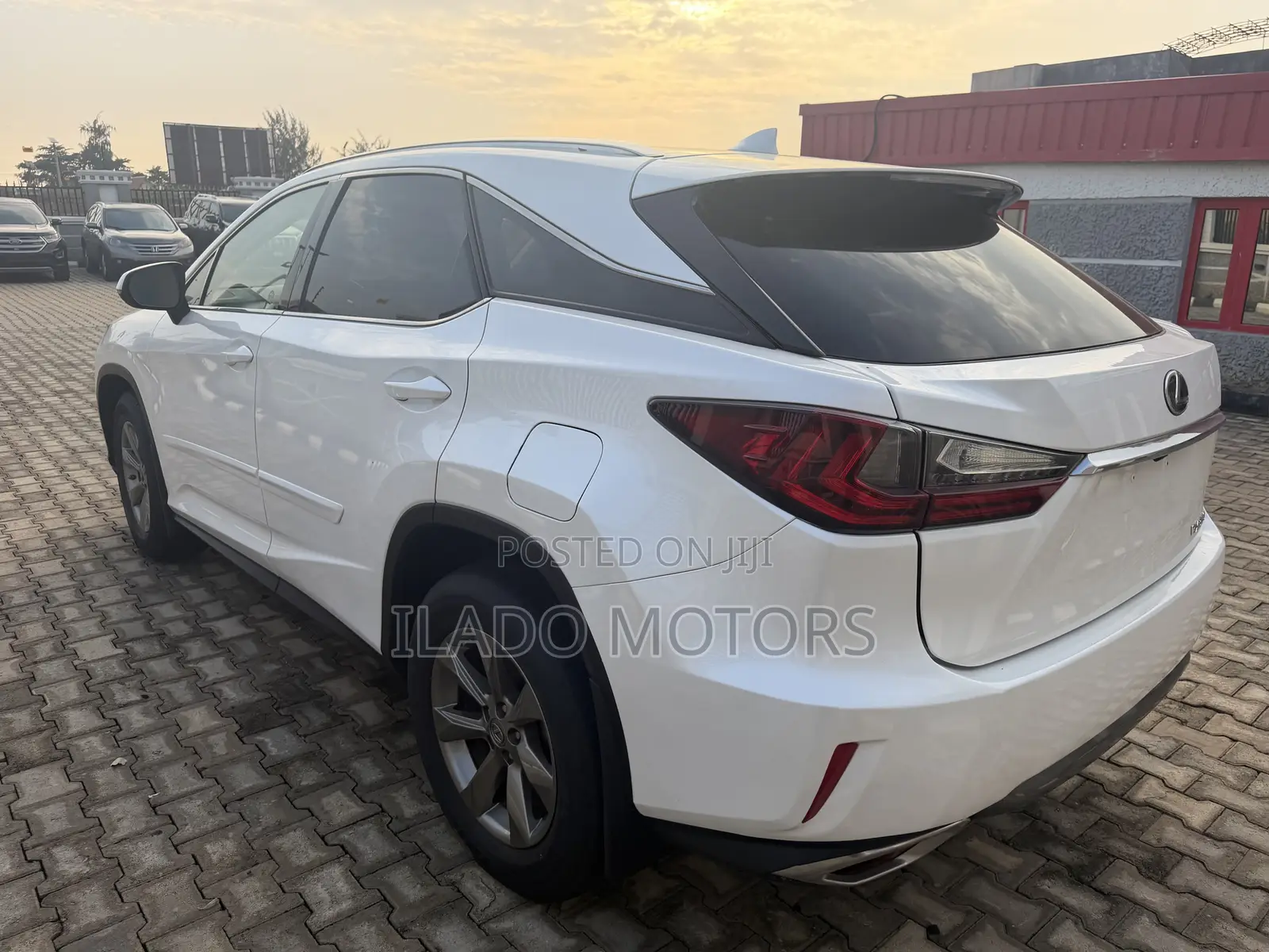 Lexus RX 350 FWD 2017 White