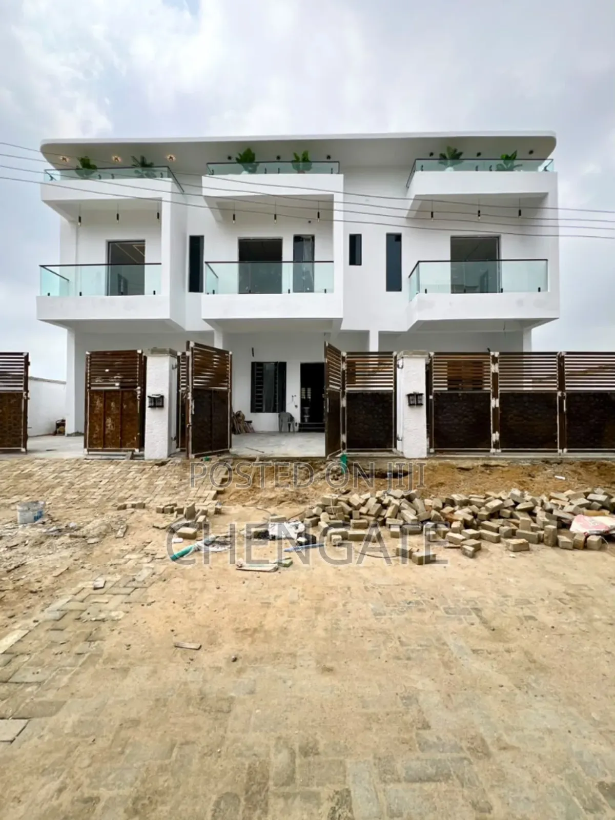 3bdrm Duplex in Ajah for sale
