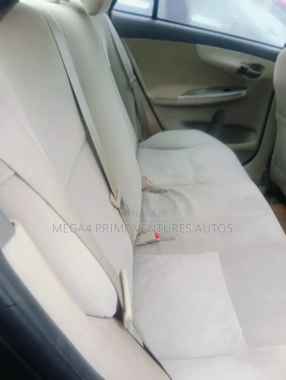 Toyota Corolla LE 4dr Sedan (1.8L 4cyl 4A) 2010 Gray