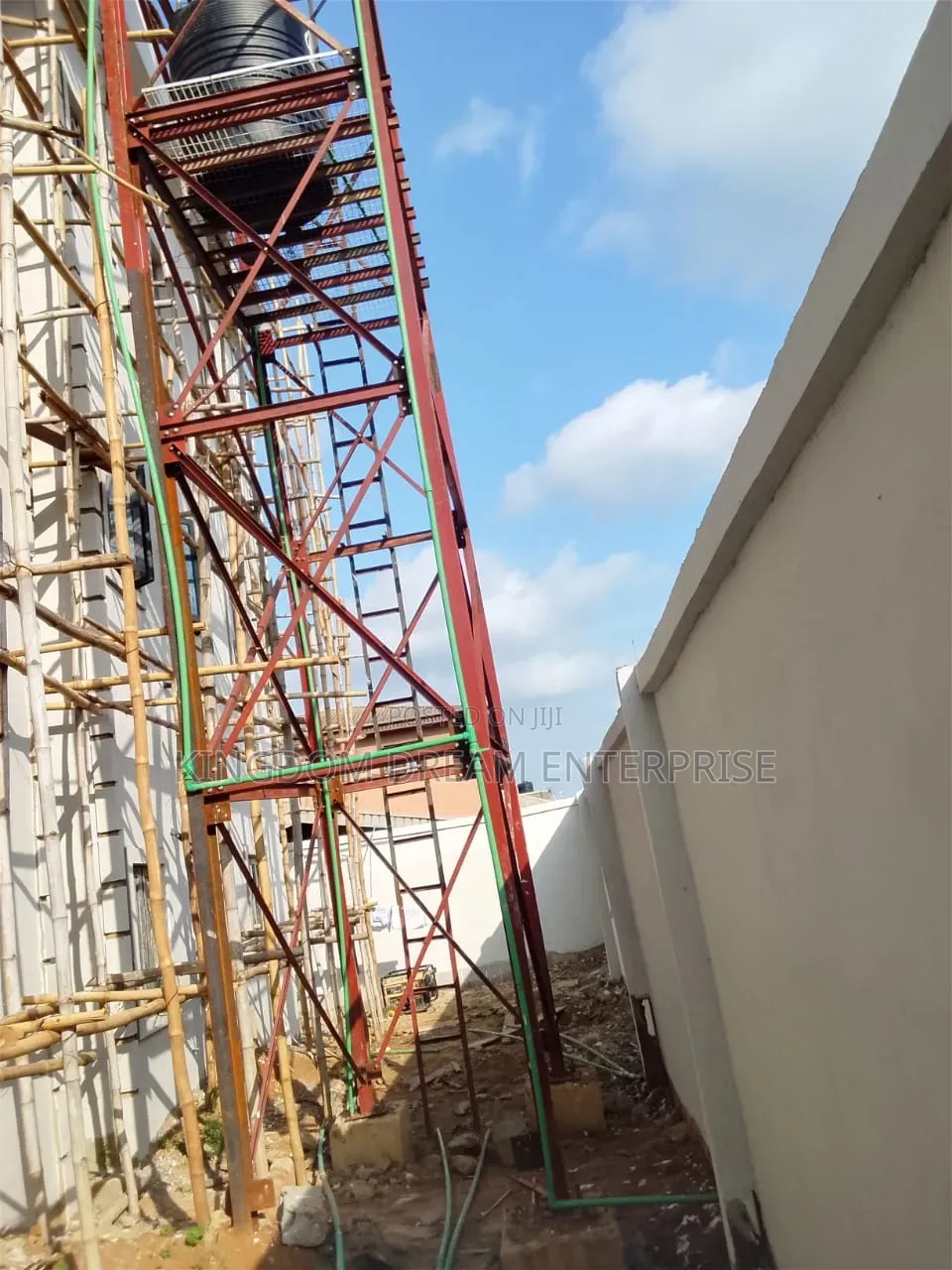 3bdrm Block of Flats in Isolo Lagos State, Oke-Afa for rent