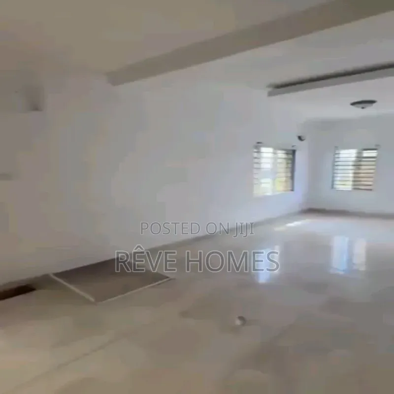 3bdrm Block of Flats in Ifako-Gbagada for sale