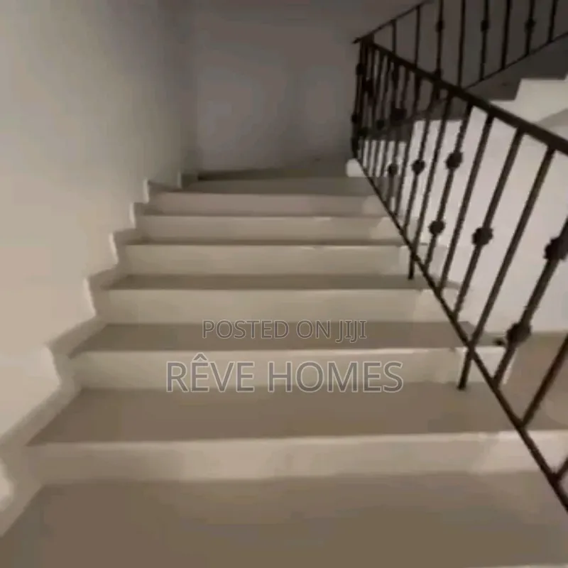 3bdrm Block of Flats in Ifako-Gbagada for sale