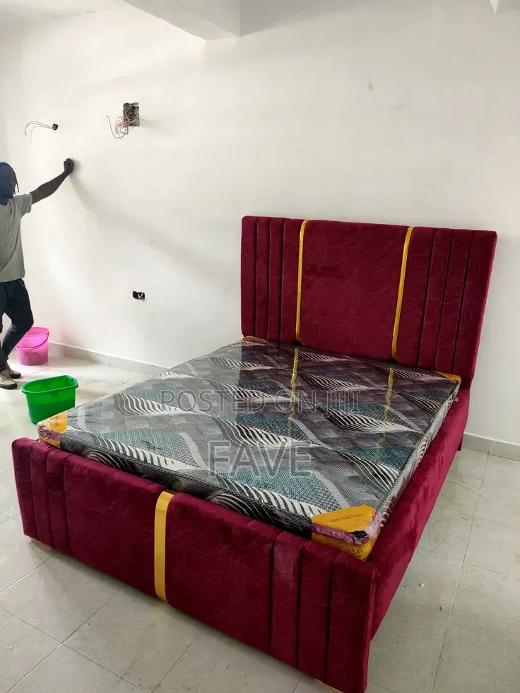 Bedframe Bedstand