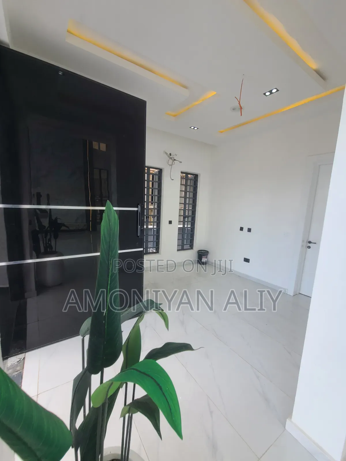 5bdrm Mansion in Megamond Estate, Ikota for sale