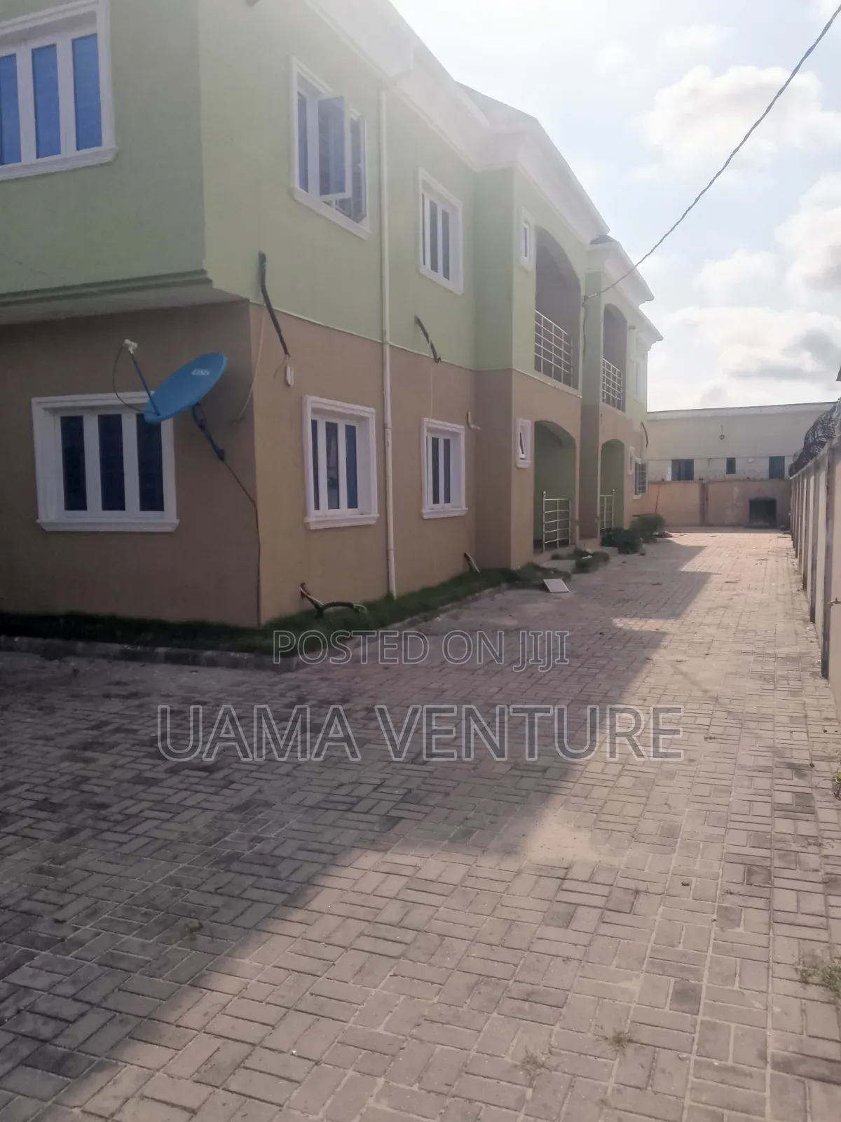 3bdrm Block of Flats in Aiyeteju for rent