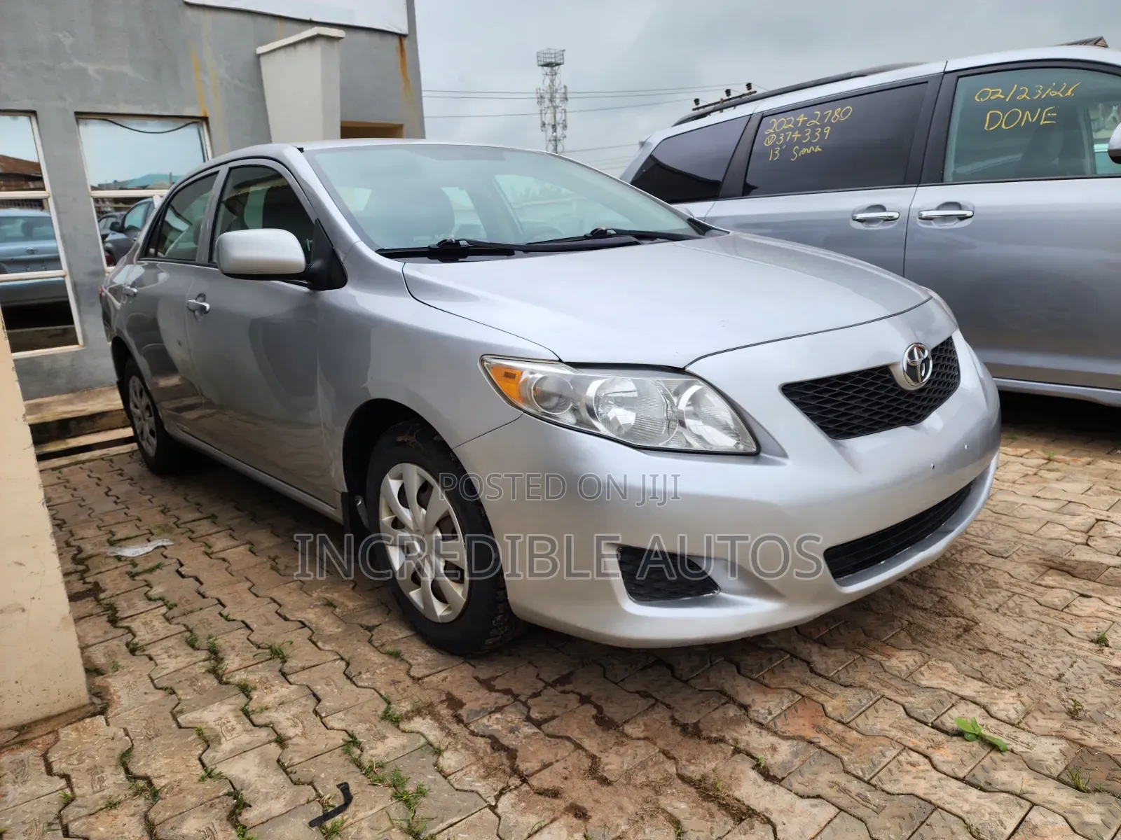 Toyota Corolla LE 4dr Sedan (1.8L 4cyl 4A) 2010 Silver