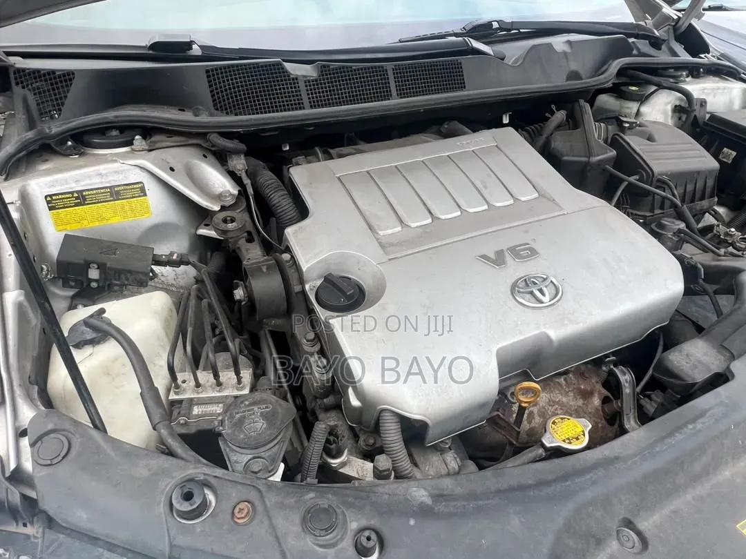 Toyota Venza XLE 2012 Silver