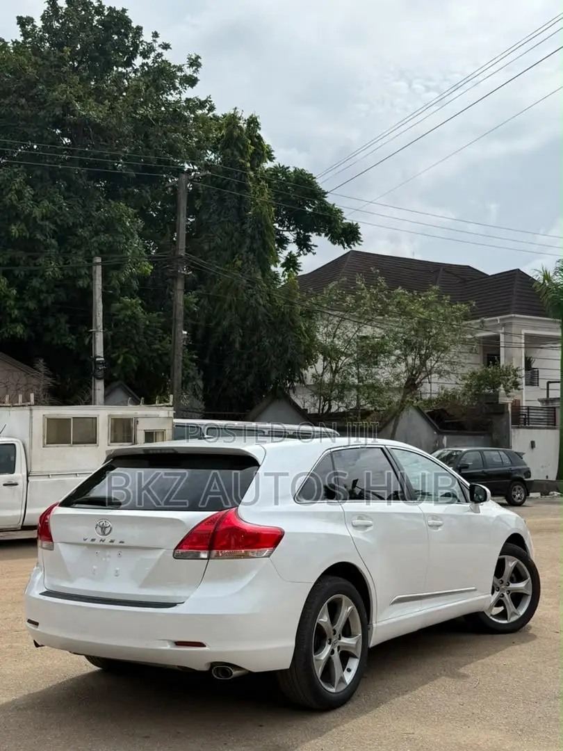 Toyota Venza V6 AWD 2012 White