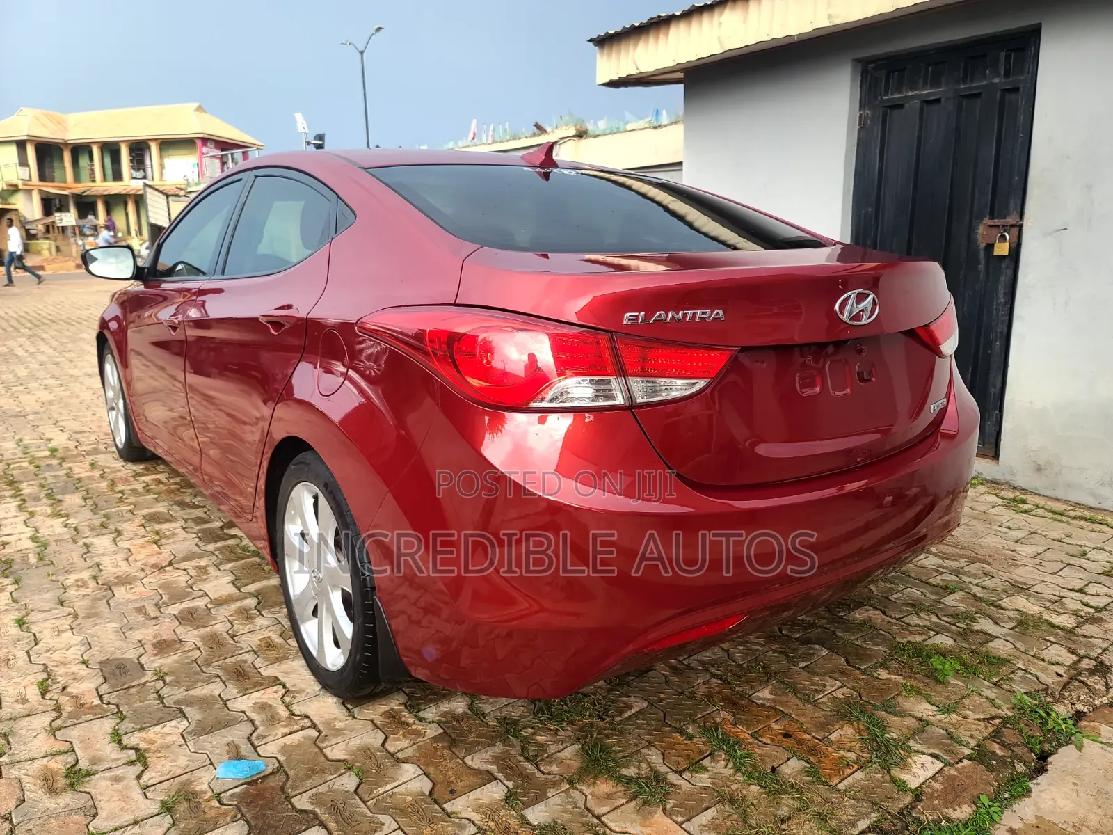 Hyundai Elantra Limited Sedan FWD (1.8L 4cyl 6A) 2013 Red