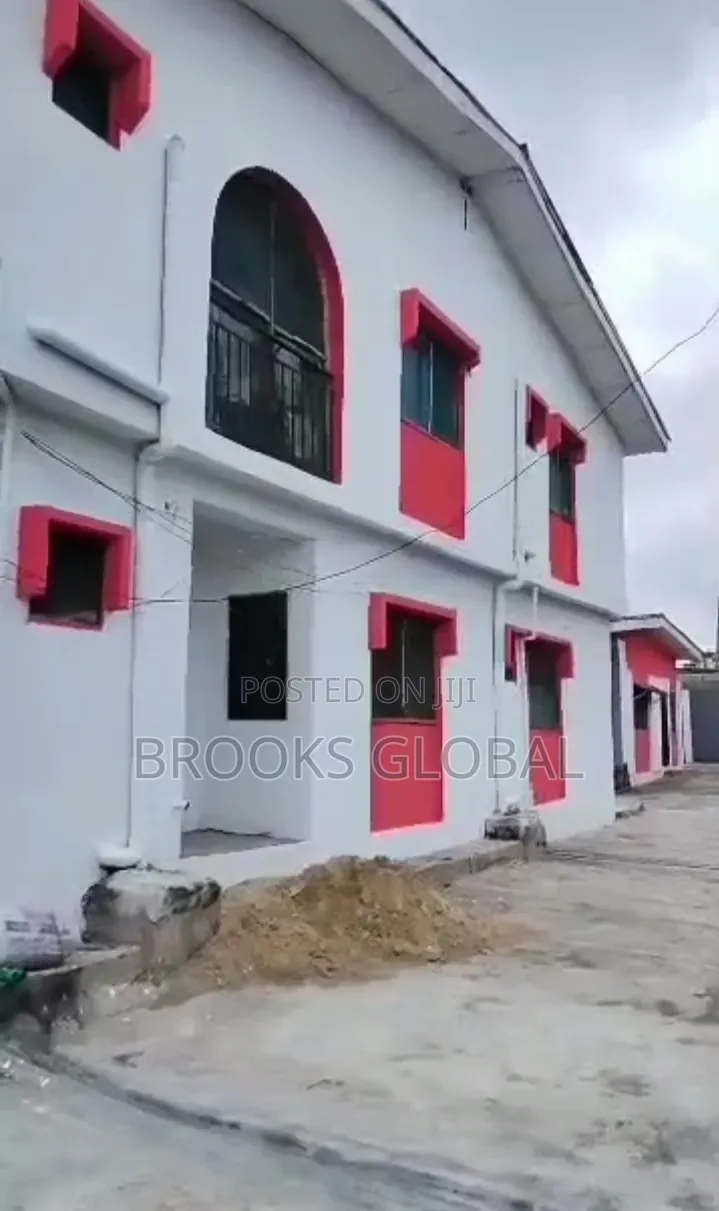 3bdrm Block of Flats in Igando / Ikotun/Igando for sale