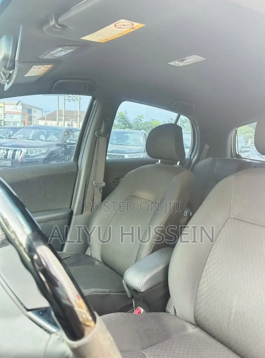 Toyota Yaris 2010 Black