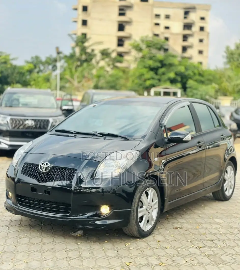 Toyota Yaris 2010 Black