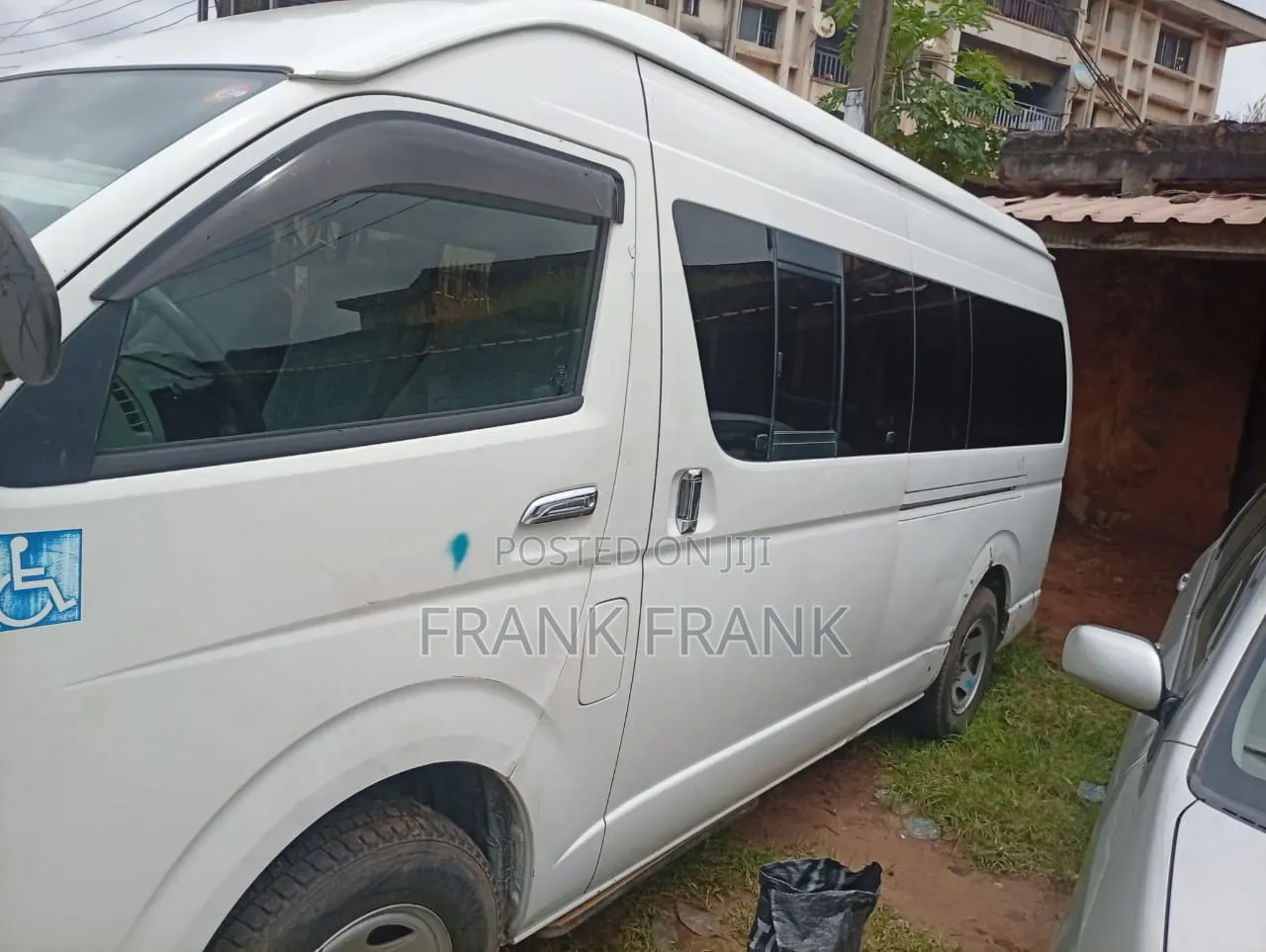 Toyota HiAce 2010 White