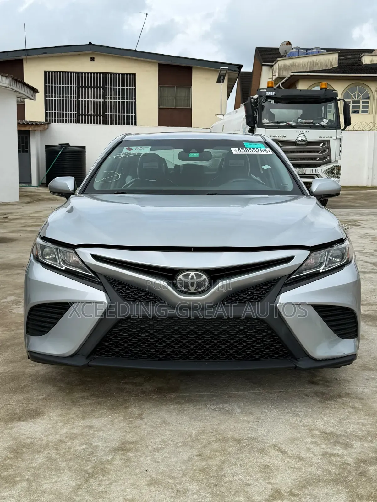Toyota Camry SE FWD (2.5L 4cyl 8AM) 2018 Gray