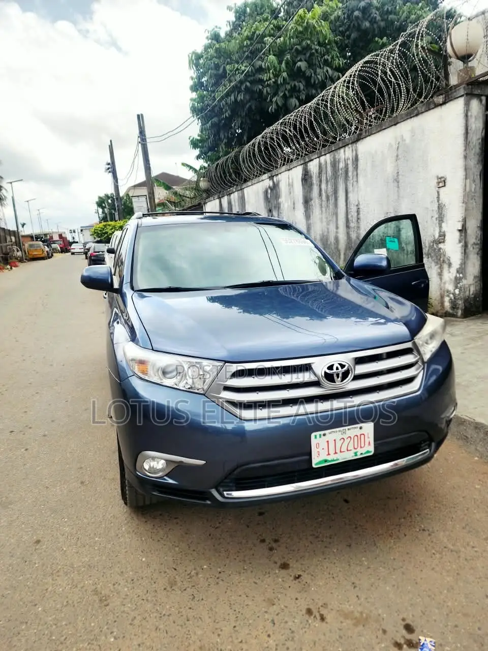 Toyota Highlander SE 3.5L 4WD 2013 Blue