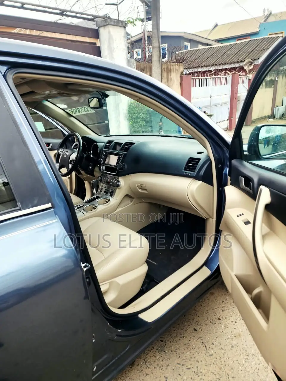Toyota Highlander SE 3.5L 4WD 2013 Blue