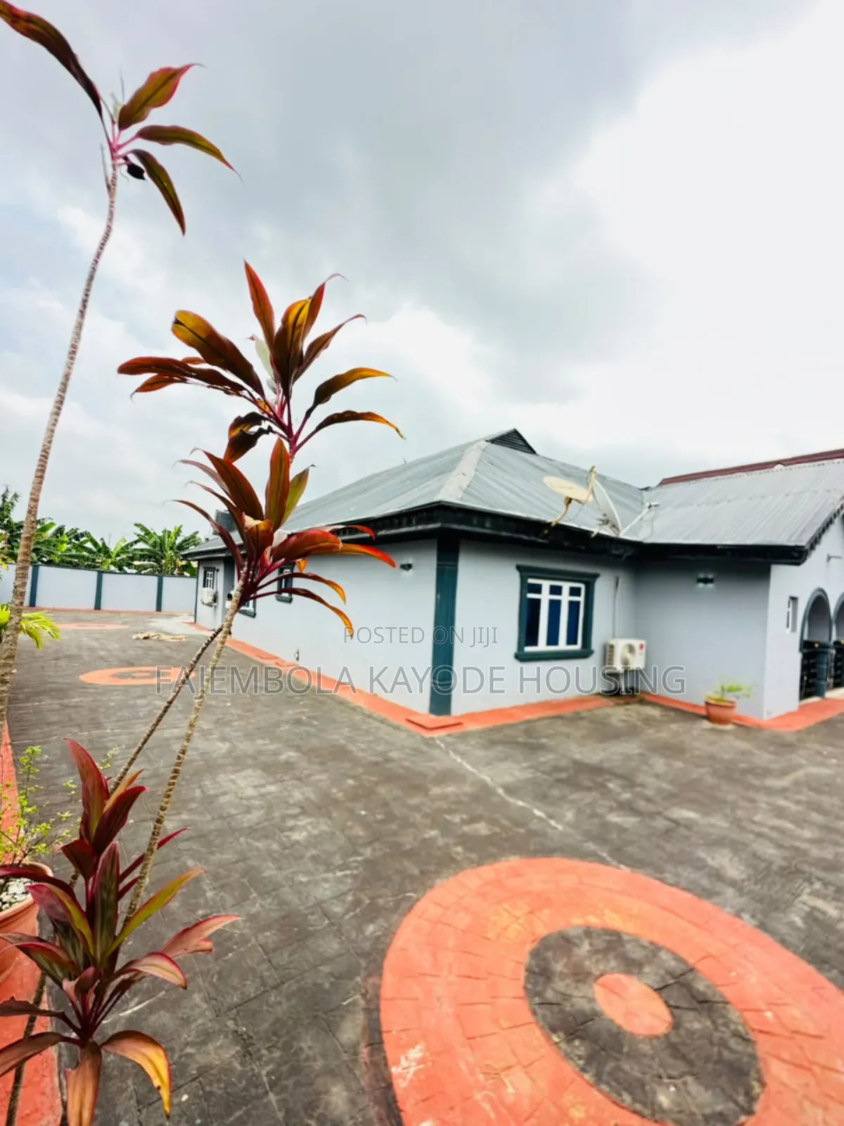 Furnished 4bdrm Bungalow in Irepodun Estate, Akobo for sale